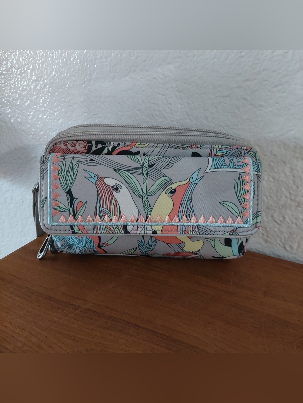 RARE Sakroots Birds Peace Grey Gray Pastel Bird Print Zip Pouch Artist Circle